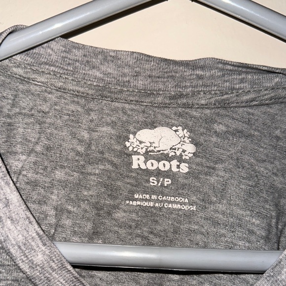 Roots Gray Crew Neck Short Sleeve T-Shirt - Picture 2 of 3